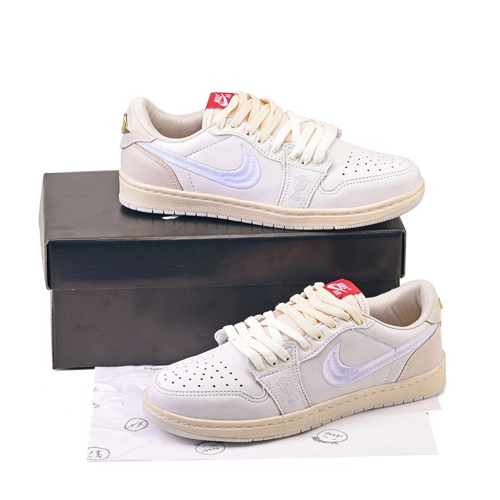 Tênis Nike Air Jordan 1 Retro Low OG Trophy Room Away