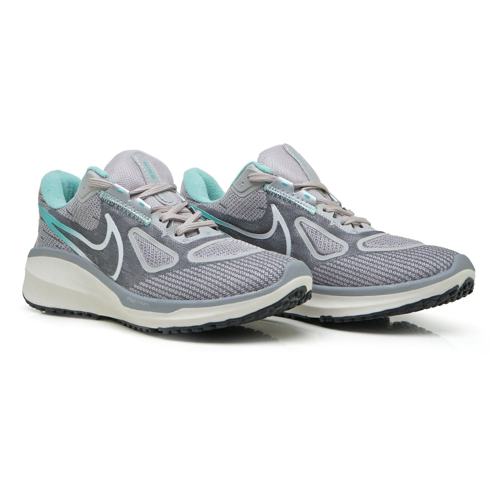 Tênis Nike Vomero 17