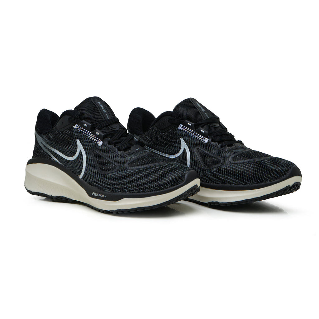 Tênis Nike Vomero 17