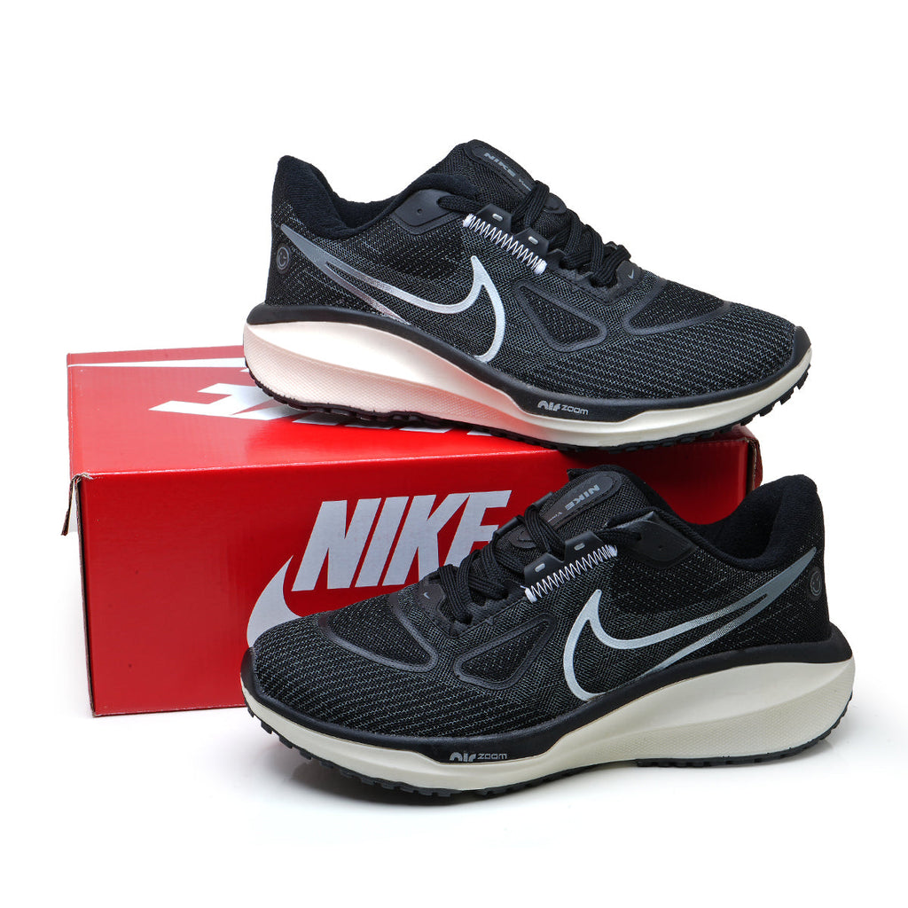 Tênis Nike Vomero 17